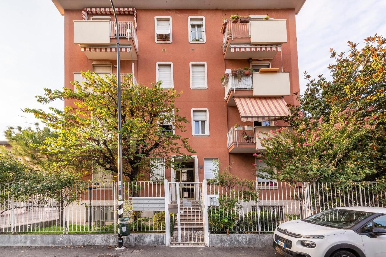 Апартаменты Precotto Comfortable Flat With Balcony Милан Экстерьер фото