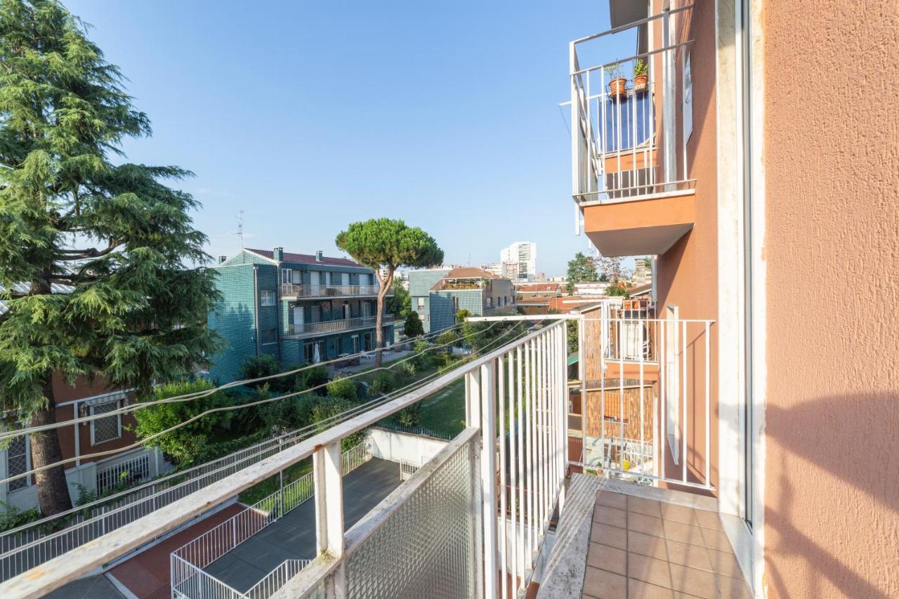 Апартаменты Precotto Comfortable Flat With Balcony Милан Экстерьер фото